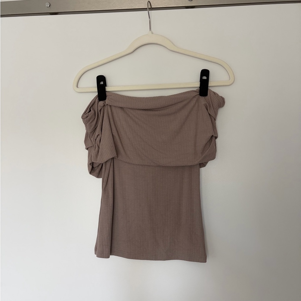 TopShop Ribbed Off the Shoulder Top - Picture 2 of 4